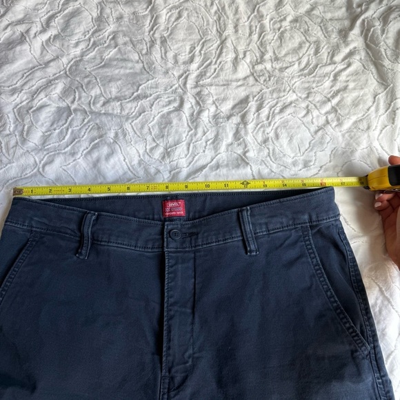 Levi's Navy Blue Chinos Standard Taper Cotton Pants - Picture 6 of 10